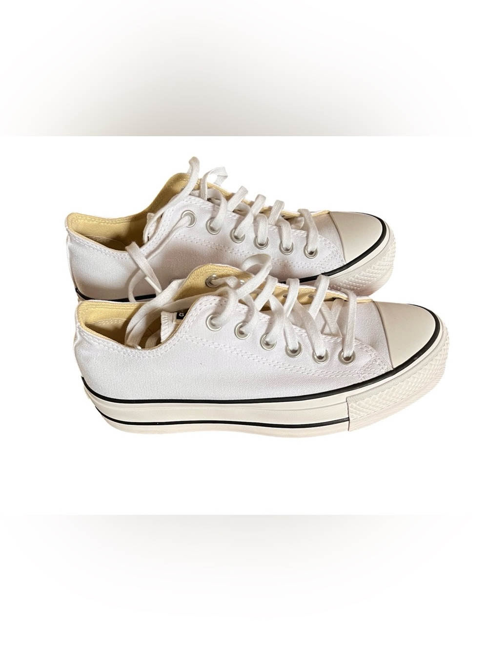 CONVERSE Women's Chuck Taylor All Star Lift Platform Canvas Low Top Sneakers 7
